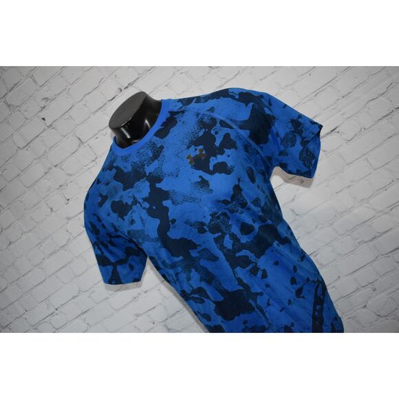Under Armour Shirt Mens Size Large Gym Running Performance HeatGear Blue Camo - Picture 3 of 8